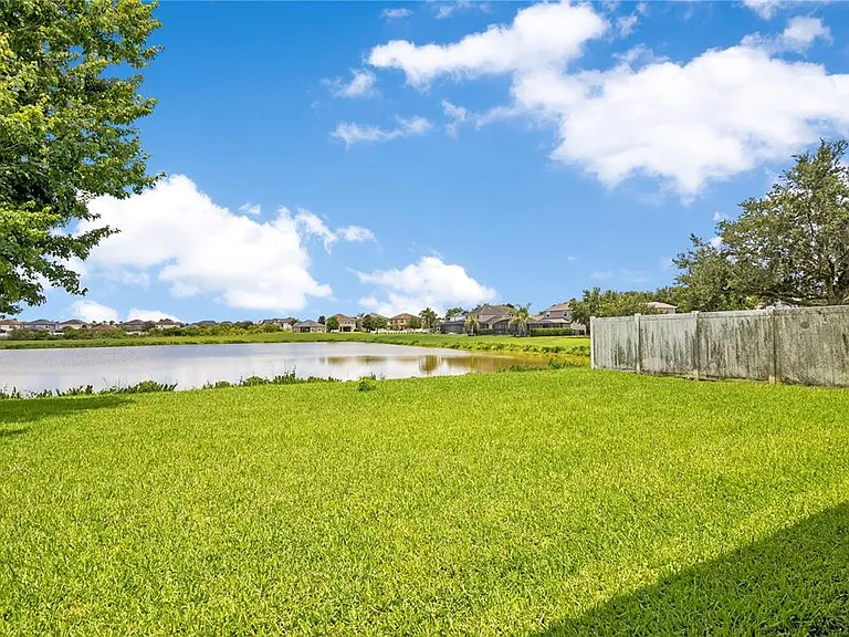 7325 Derexa Dr — Photo 34