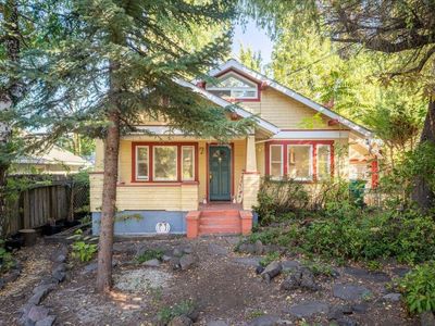 208 McCloud Ave, Mount Shasta, CA, 96067
