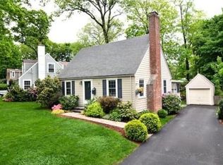 1 Hawthorne Rd, Hingham, MA 02043