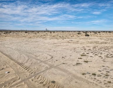 777 Topaz Rd, Adelanto, CA, 92301