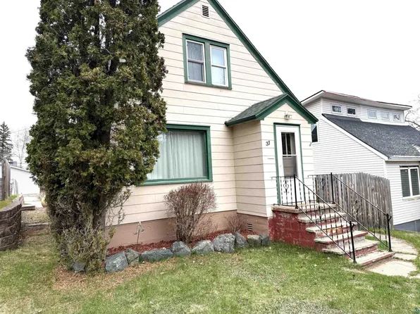 37 E Boundary St, Ely, MN 55731