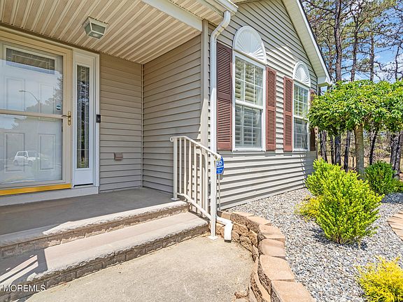 4th image of 235 Prince Charles Court