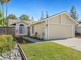 7004 Springmont Dr, Elk Grove, CA 95758
