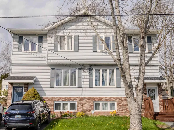 44 Florence Place Ct, Halifax, NS B4C 3Z4