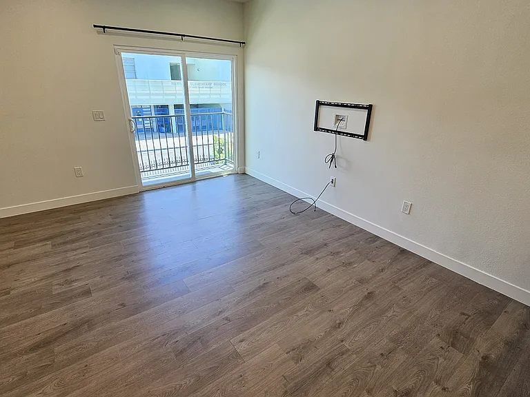 339 N Harvard Blvd #339 — Photo 8