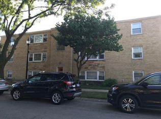 7904 Lamon Ave APT 2S, Skokie, IL 60077