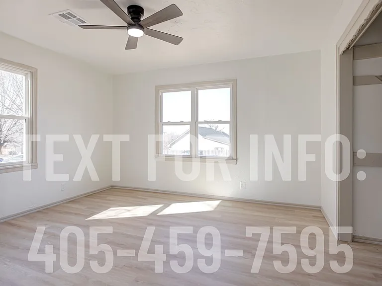 418 S Van Buren Ave — Photo 12