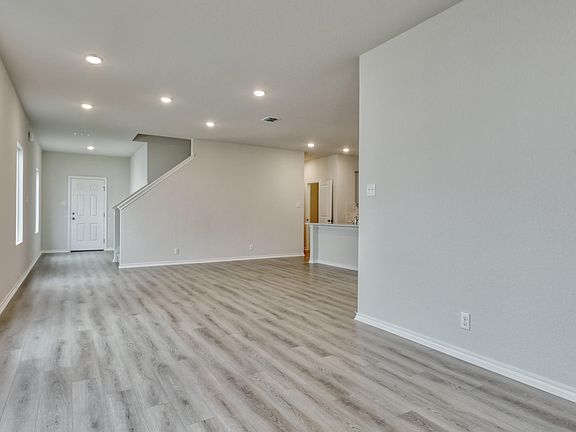 Hennersby Hollow - McKinney Interior Image 4