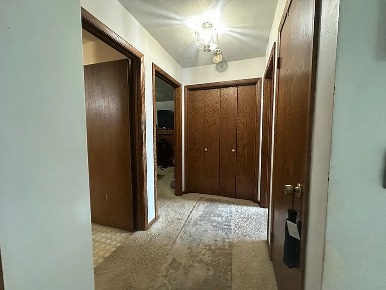 1122-1124 Waunakee Duplex — Photo 11