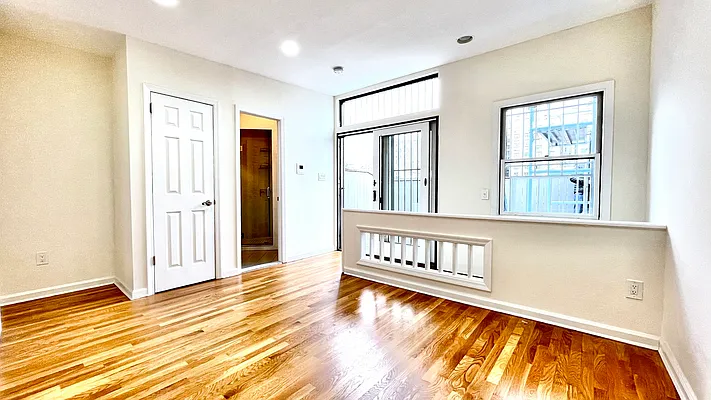 Rented by JK Dansar Corp | media 9