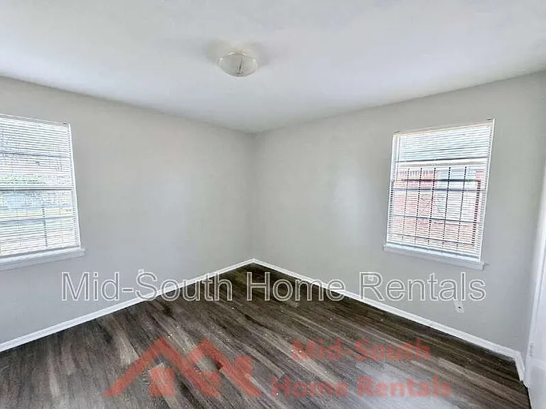 1353 Fairfax St — Photo 9