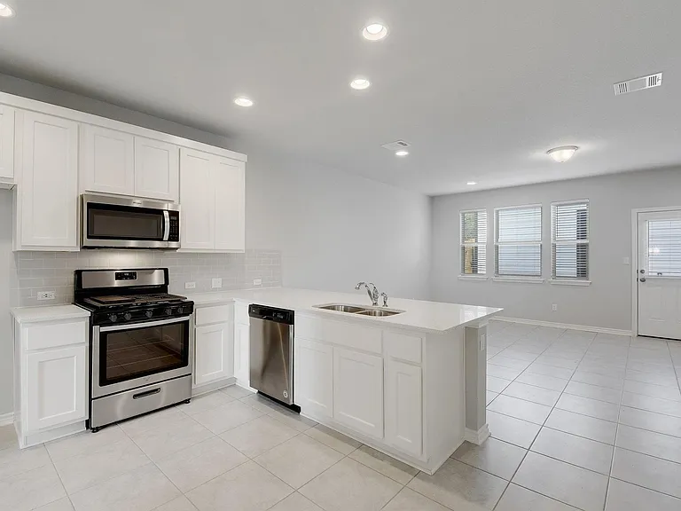 1661 Yaupon Grove Ln — Photo 9