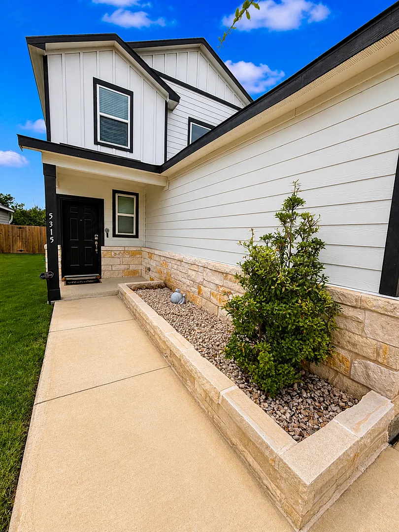 5315 Tourmaline Loop, San Antonio, TX 78222 | Home for Rent 78222 — Photo 3