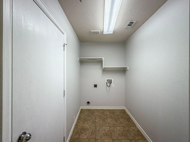 4516 Dragonfly Way — Photo 18