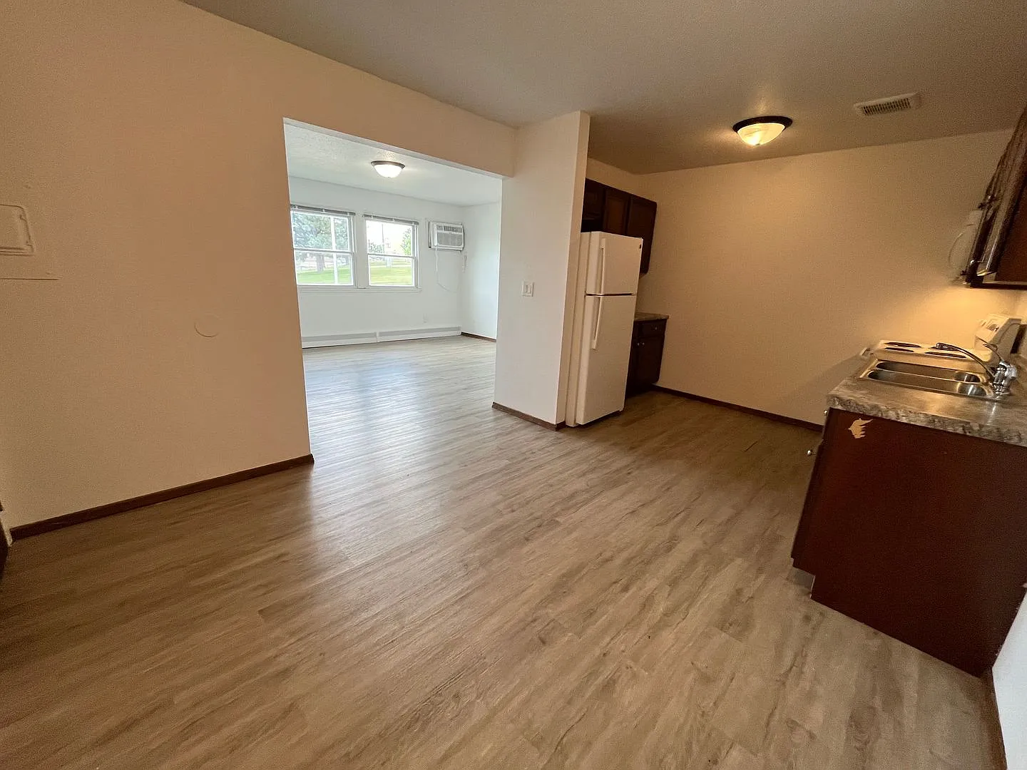 3304 S Kiwanis Ave — Photo 2