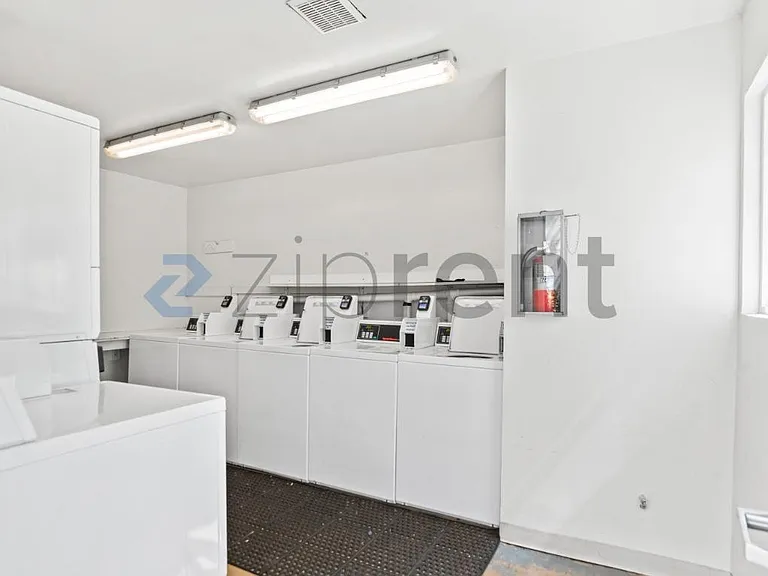 1700 Laguna St #G — Photo 25