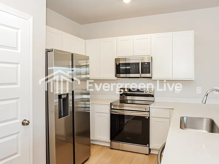 17727 Denham Cir — Photo 7