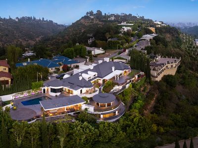 1601 Bel Air Rd, Los Angeles, CA, 90077
