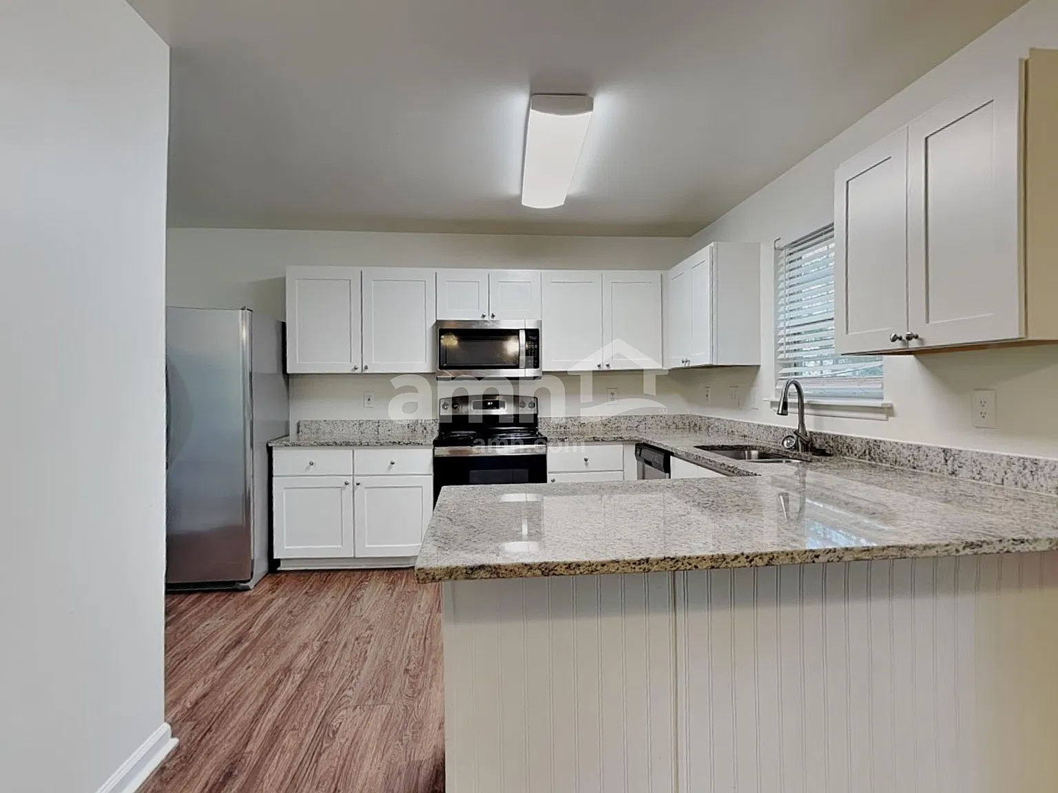 4 bed, 2.5 bath, 2244 sqft, $2,320 — Photo 3