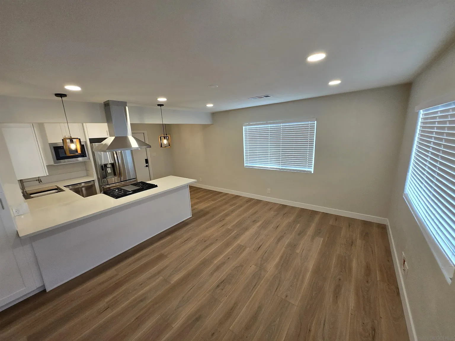 2 bed, 1.0 bath, 750 sqft, $4,750 — Photo 4