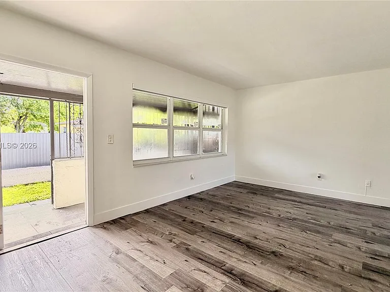 115 NW 118th St #115 — Photo 4