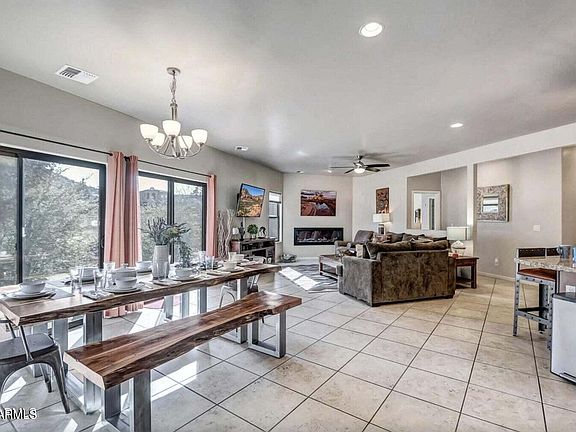 3rd image of 33 MONTEREY Circle