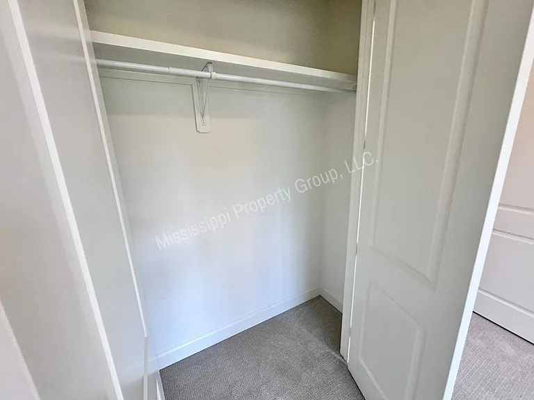 721 Primrose Dr — Photo 25