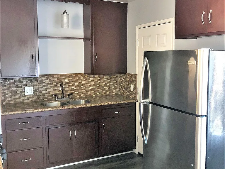 850 S Rosemead Blvd #5 — Photo 3