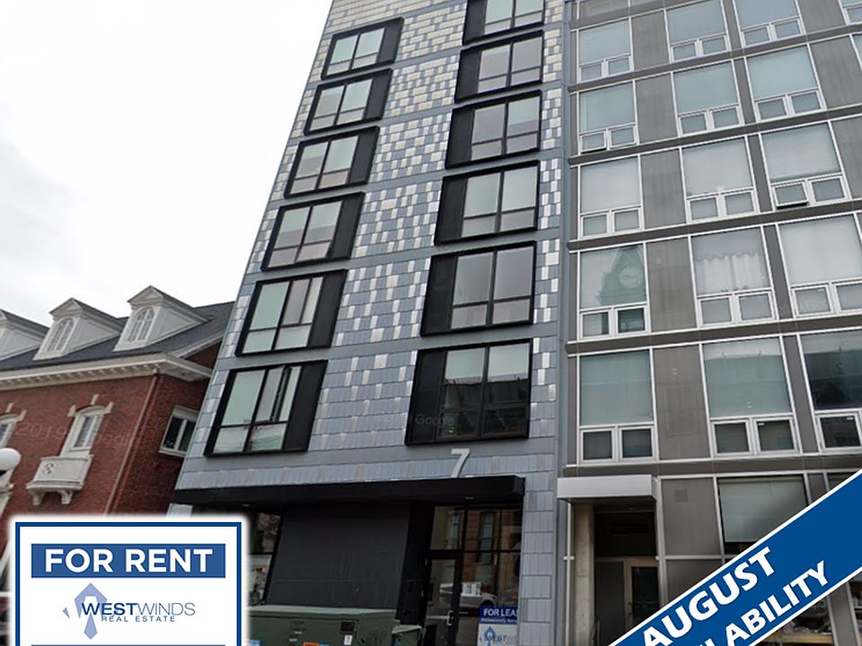 1st image of 7 S Linn St Unit 405