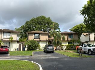 6726 SW 127th Pl, Miami, FL 33183