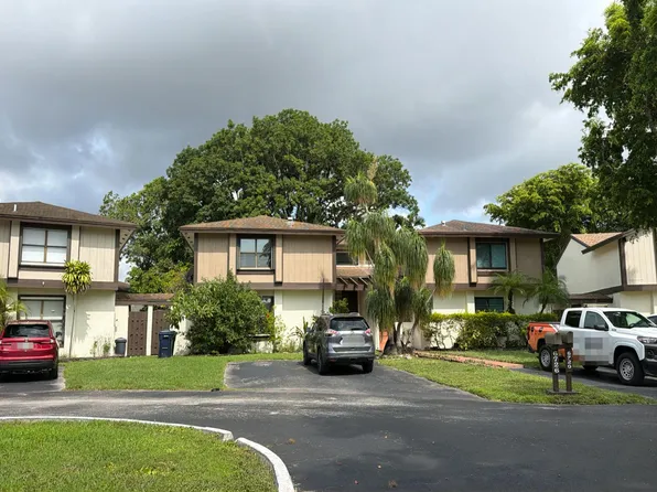 6726 SW 127th Pl, Miami, FL 33183
