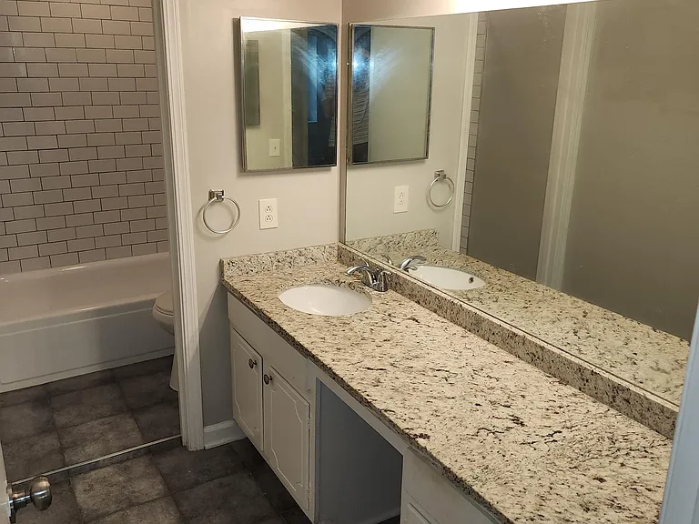 67 Montre Sq NW #1 — Photo 8