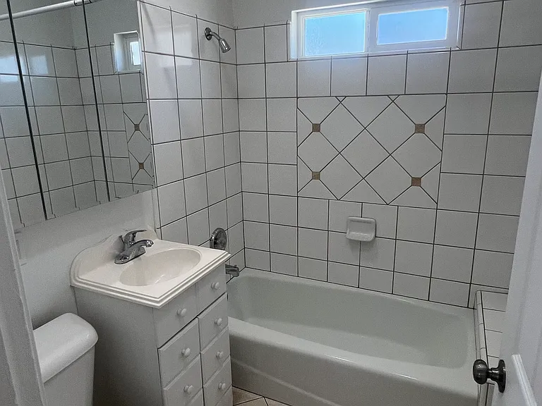 224 Plymouth Dr #224 — Photo 17