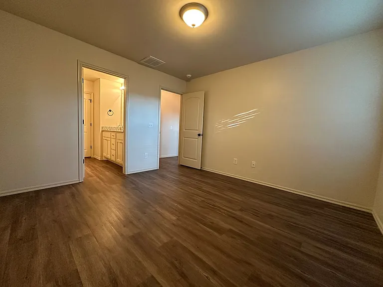 412 Chalk Hill Ct — Photo 37