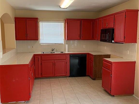 4th image of 2211 Hannah Dr