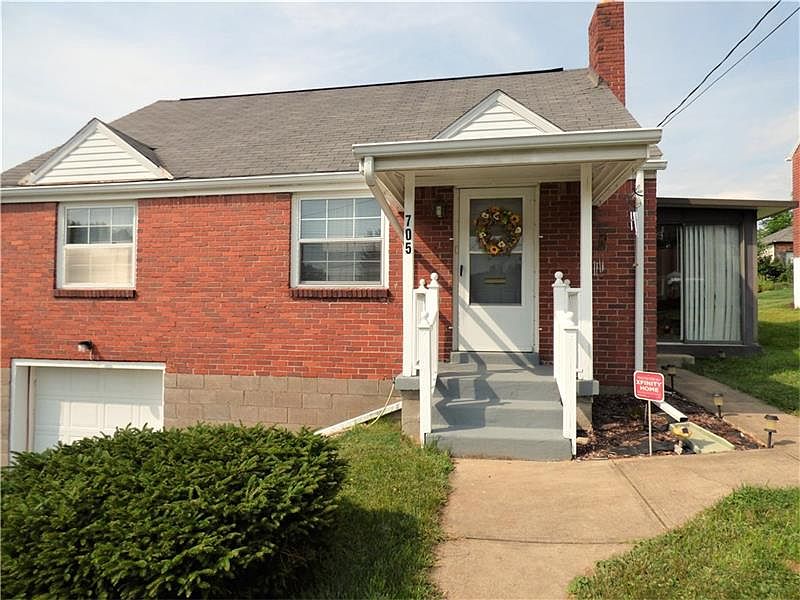 1st image of 705 McArthur Dr