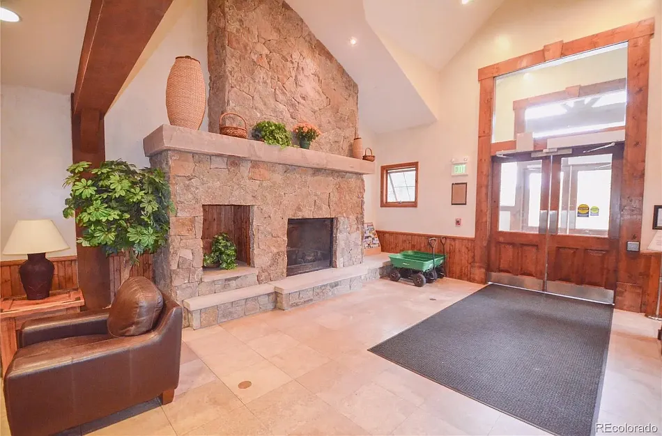 1 bed, 583 sqft, $2,750 — Photo 3