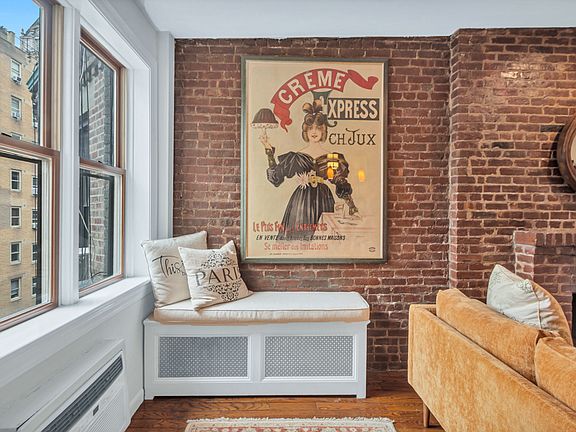 3rd image of 19 W 73rd St APT 4B