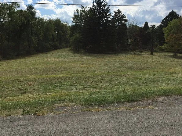 136 Beadnell Dr, Sewickley, PA 15143