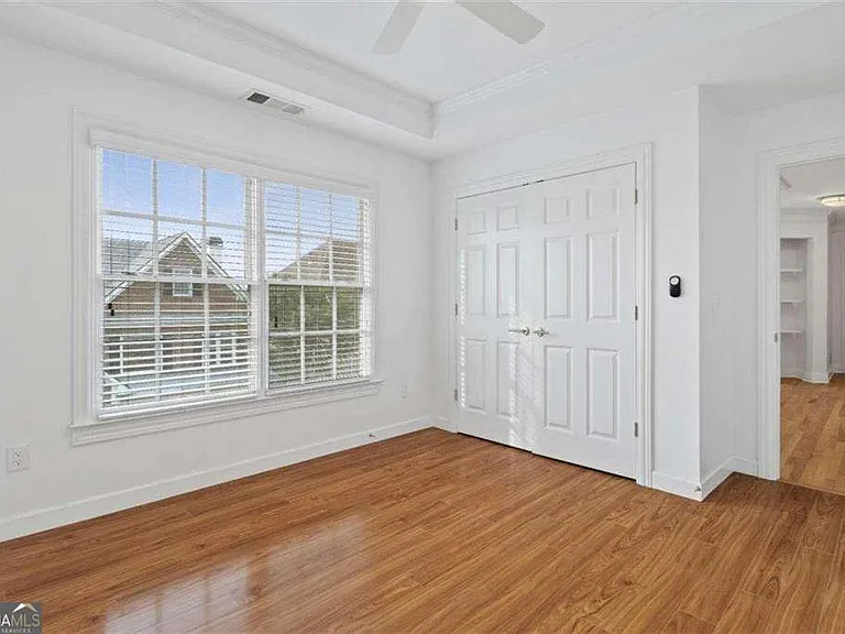 1711 Summit Glen Ln NE — Photo 26