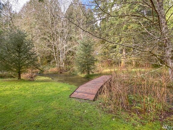 4th image of 22 Bush Creek Ln