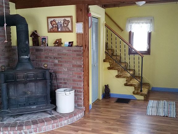 4th image of 461 E Tamarack St
