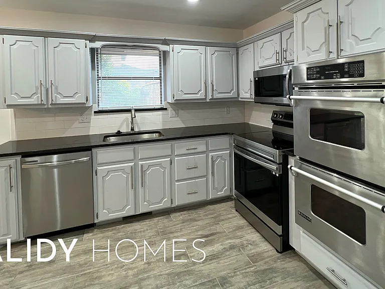 12510 Maple Ridge Rd — Photo 16