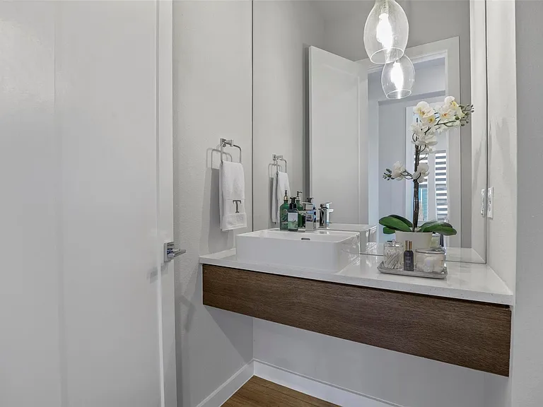 5322 Statesman Ln — Photo 24