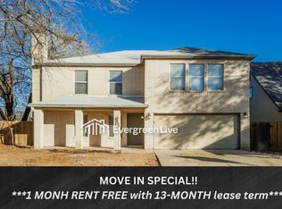9851 Raven Field Dr, San Antonio, TX 78245