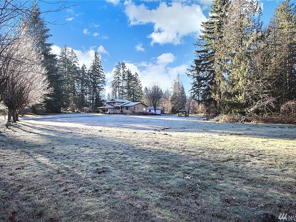 1st image of 20402 120th Ave E