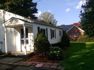 4203 Dell Rd, Lansing, MI 48911