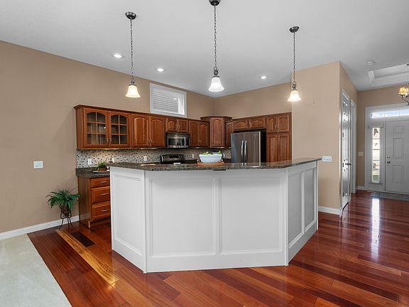 3rd image of 3179 Meridith Way