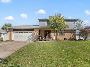 6338 Beaver Lake Dr, Grove City, OH 43123