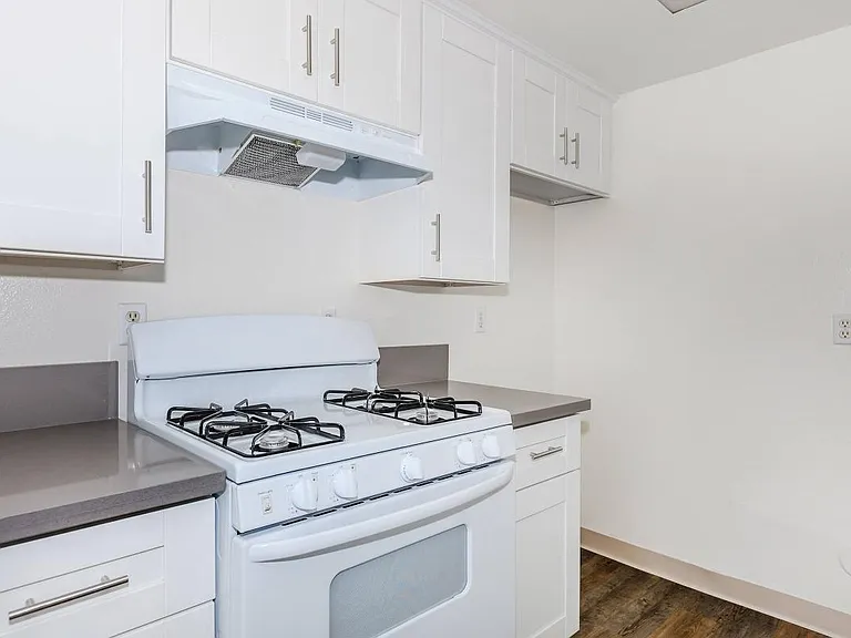 Woodglen Apartment Homes — Photo 30